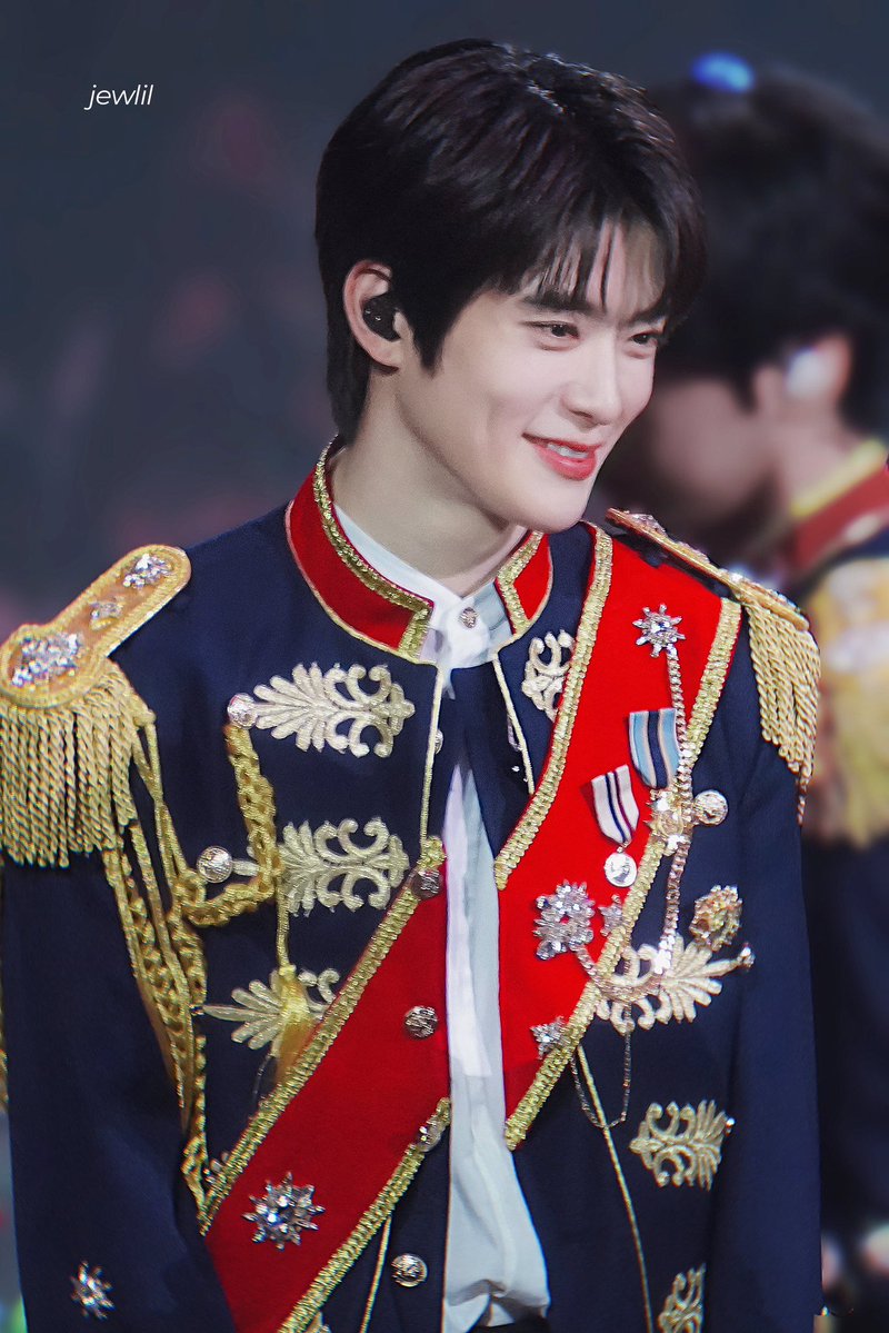 mykittyyuno tweet picture