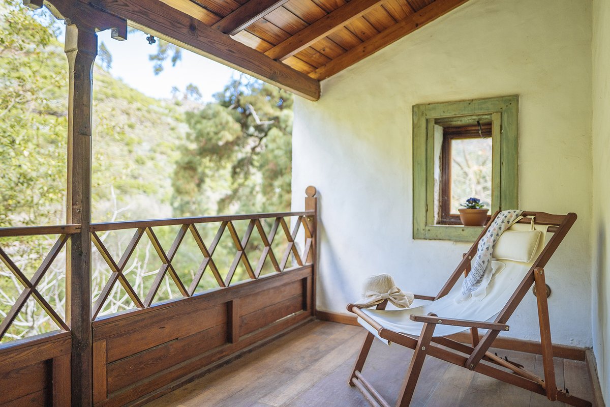 GCNatural's tweet photo. El plan puede ser no tener ninguno 🌿

Desde la #CasaRuralCasadeLaVirgen, el paisaje verde del Barranco de La Virgen pone el escenario; un entorno sin prisas, sin necesidad de ir muy lejos 🌄

Porque también hay otras formas de descubrir #GranCanaria ✨

#GCNaturalandActive https://t.co/fcrIlUs3jO