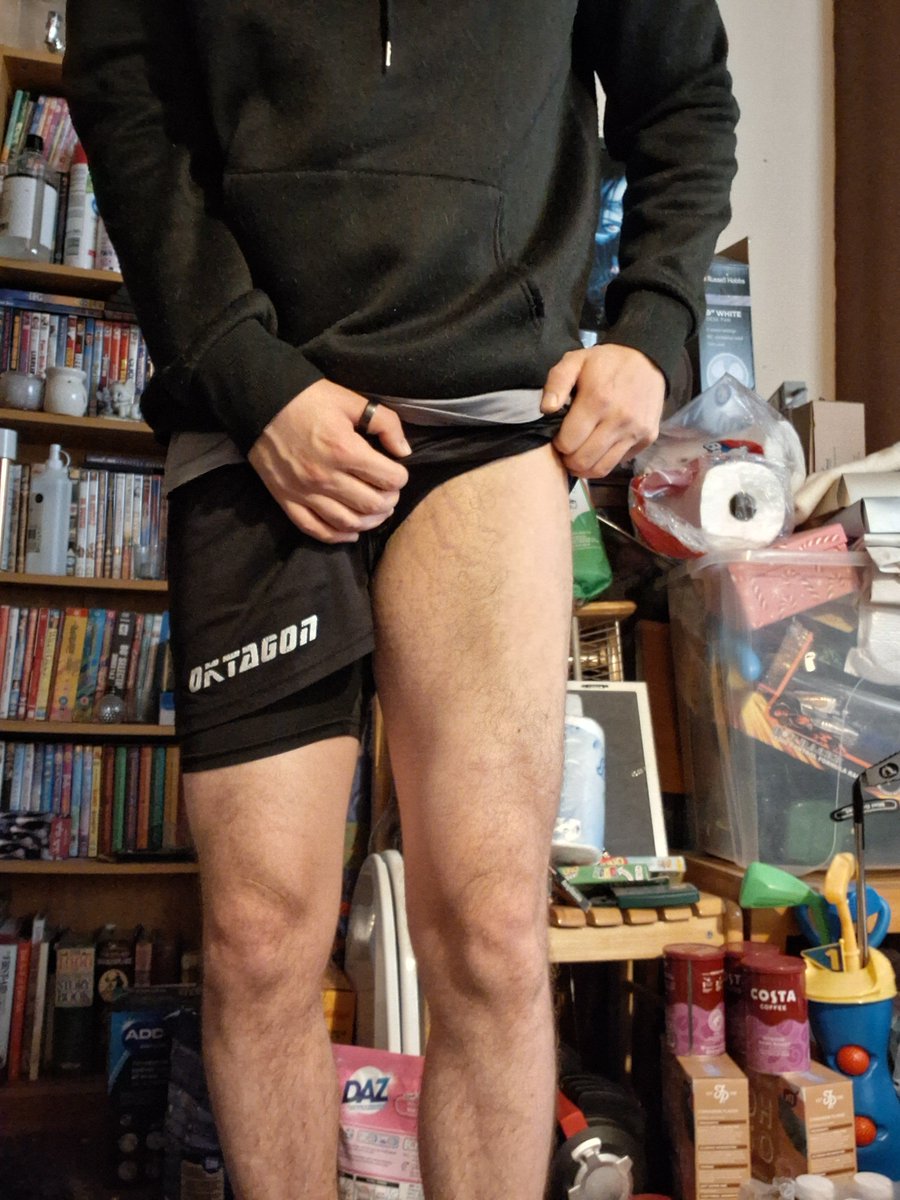 RowberryRichard's tweet photo. Leg update 1 https://t.co/i6bxwF8KZp
