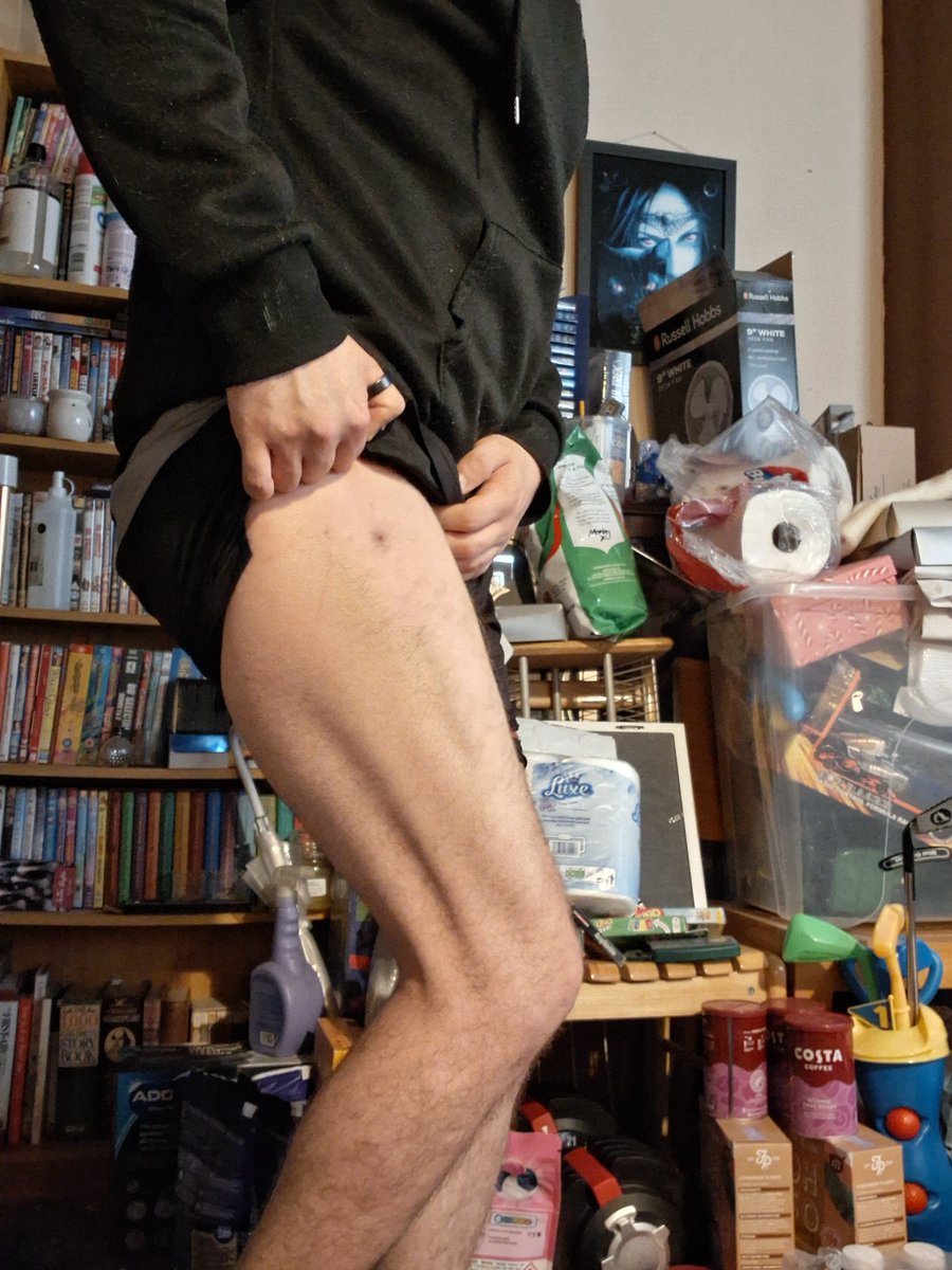 RowberryRichard's tweet photo. Leg update 1 https://t.co/i6bxwF8KZp