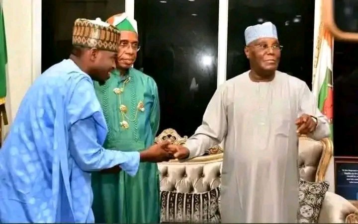 jrnaib2's tweet photo. His Excellency Atiku Abubakar hosted the Borno youths who were arrested for wearing “Tinubu Must Go” T-shirts.

After securing their release, he received them, commended their courage, and honored them for standing with the people’s choice. https://t.co/W5md1WON3e