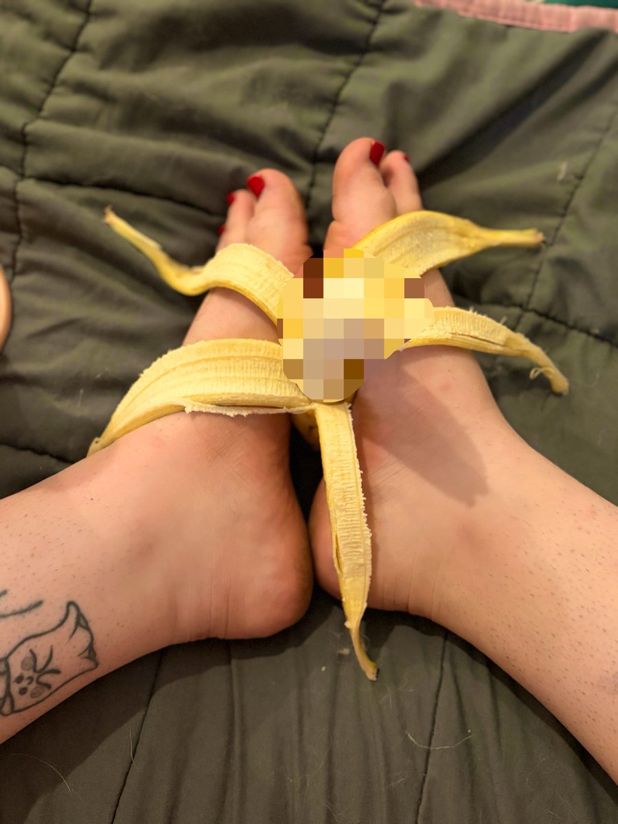 Mistress_Juicyx's tweet photo. @dommelinecouk #footfetısh #footfreakfriday #callme #femdom #dominatrix #pedicure https://t.co/6ldEv5ADdg