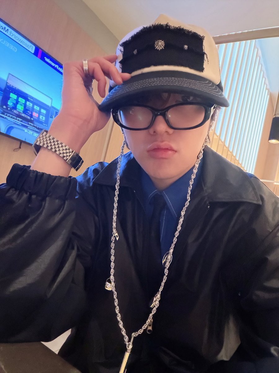 YuALOVEU's tweet photo. 강승윤…ほんと…なんなんですか…かわいすぎて…しにます…🫠 https://t.co/TWMDc9x6IE