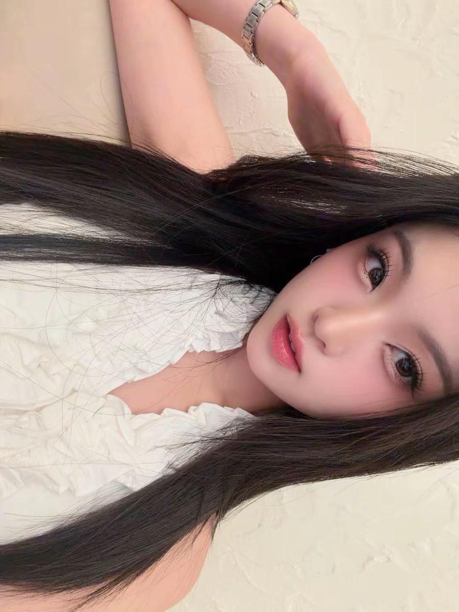 Y_CynthiaJKT48's tweet photo. Minyak minyak apa yang bikin mabuk? Minyaksikan senyuman di foto ini hehehe 😉 https://t.co/YIkoOWrxT3