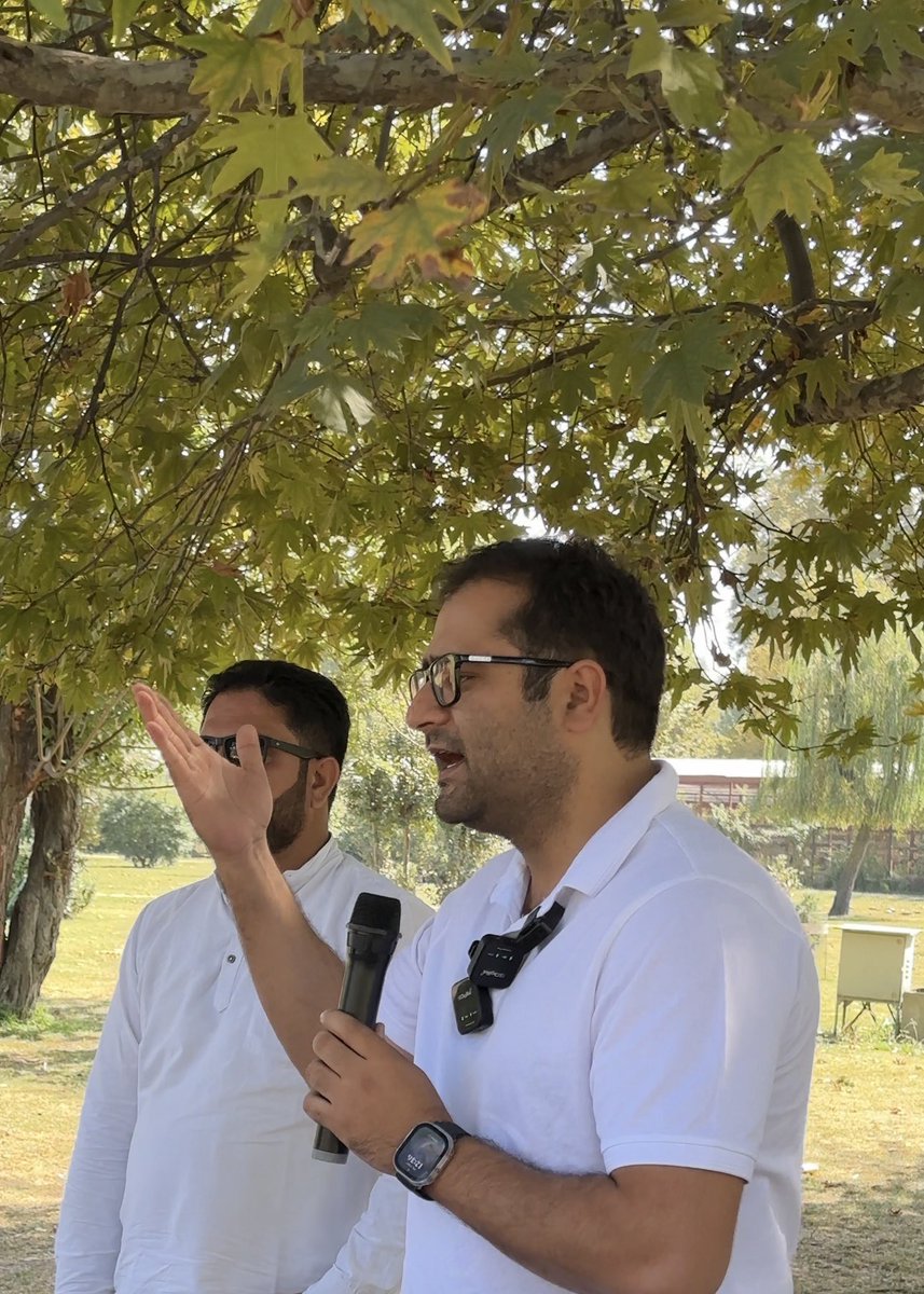 ZuhaibYousf's tweet photo. Joined the vocational trainers in Srinagar today, who have been protesting for the last 16 days. It is deeply saddening to see a government remain so indifferent and silent towards the hardships and grievances of its people.

I stand in solidarity with the vocational trainers and their demand for justice.

@JKVTWA