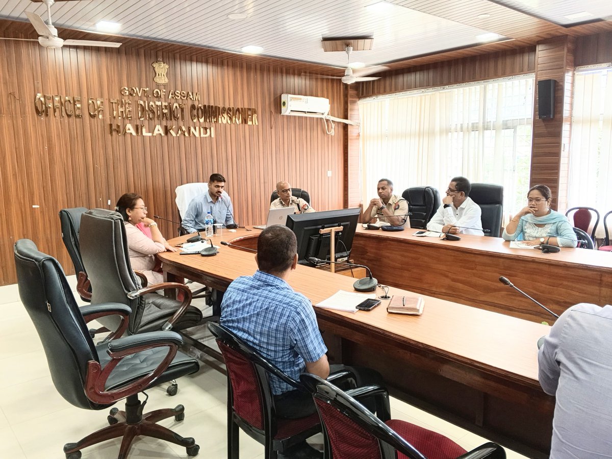 dc_hailakandi's tweet photo. District Commissioner Shri Jay Vikas, IAS, chaired an NCORD meeting alongside SSP Shri Amitava Sinha at the DC Office. The meeting focused on drug control, prevention, and inter-departmental coordination to combat drug activities in the district.
@CMOfficeAssam @diprassam https://t.co/HCbqORYvYT