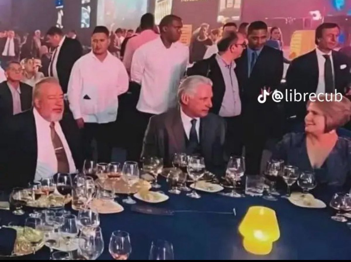Navil74Cuba's tweet photo. @AbelPrieto11 Tu pones animados yo te pongo evidencias de la vida real , ustedes piden sacrificios para vivir bien y el pueblo sufre para que ustedes vivan bien https://t.co/KCCog3hV6H