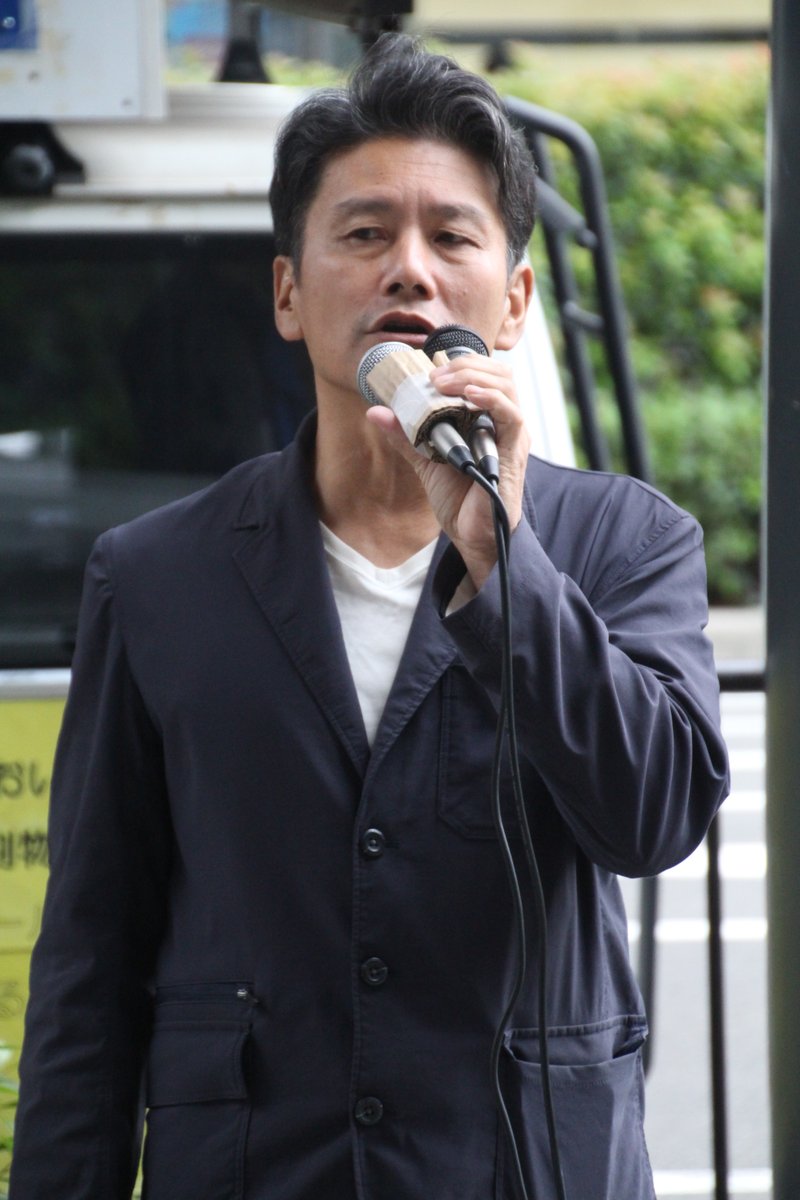 4EBjcmf7kBQjylz's tweet photo. 関西くにもり街頭宣伝活動のご案内

・10日（土）14時～　神戸元町大丸前
・11日（日）16時～　JR大阪北側（ルクア前）

【無原則な大量移民政策反対！反グローバリズム】
【維新から大阪を守る！都構想断固阻止】

皆で声を上げましょう‼ https://t.co/JmgiCAYnzQ