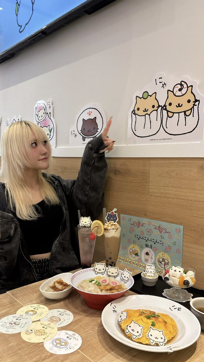 rxoinq_'s tweet photo. にゃんにゃんにゃんこ飯店😼🎶 https://t.co/11Qt30n0rt