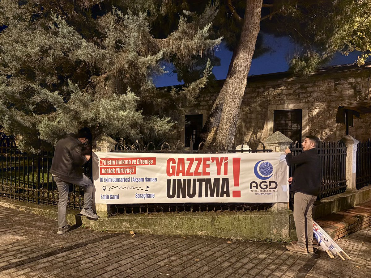 4fakulte's tweet photo. 🔻 GAZZE’Yİ UNUTMA!

Filistin halkına ve direnişe destek yürüyüşümüz için pankartlama çalışmamızı gerçekleştirdik.

🗓️10 Ekim Cumartesi - Akşam Namazına Müteakip

📍Fatih Camii’nden Saraçhane Meydanına yürüyoruz. https://t.co/gyKDgicuMz