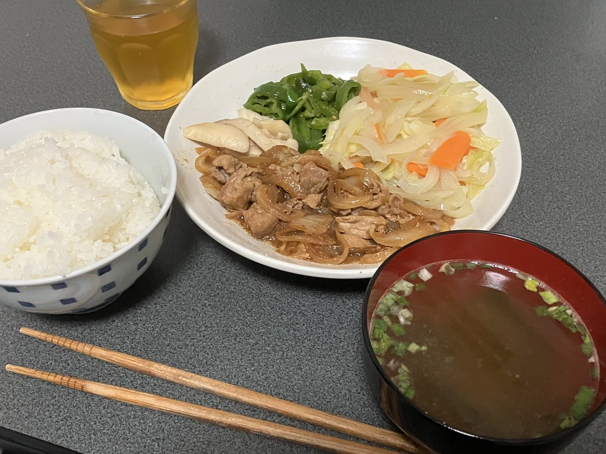 Bagumega's tweet photo. 生姜焼き https://t.co/MKGz25dYU2