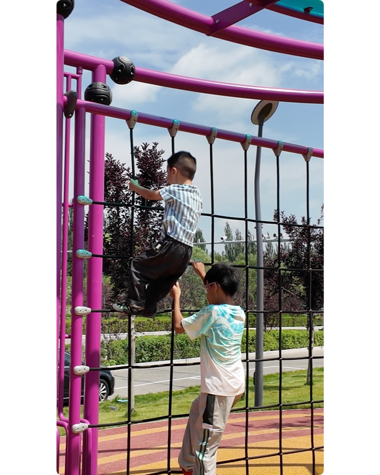 kaiqi_group's tweet photo. Circular Metal Climbing Play Structure 🛝
Perfect for public park large outdoor play areas
🌐https://t.co/xDH3LKif5Z
DM us if you are interested!
#MetalPlayStructure #OutdoorKidsPlay #GroupPlay #PublicPlayground #CustomPlayStructure https://t.co/fLfS2g9ejf