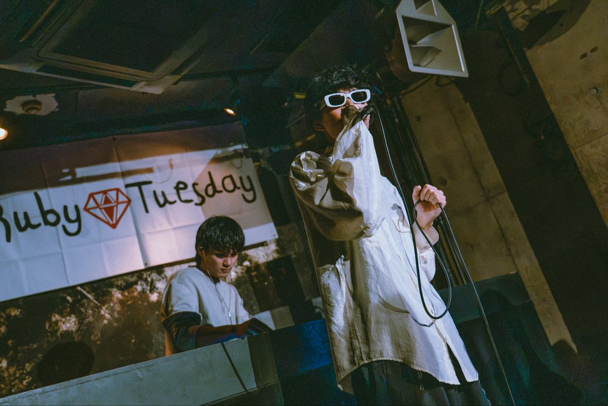 RubyTuesday_HOT's tweet photo. 9/29 Ruby Tuesday 69

🎸岡村丁寧 (@moonskip_ )

📷@u_nami25 https://t.co/02L494DZLT