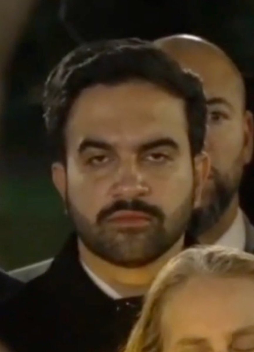 arkditi's tweet photo. they gotta keep this nigga smiling 24/7 or else he instantly reverts into the third world sanpaku eye stare https://t.co/gqsAwR4C94