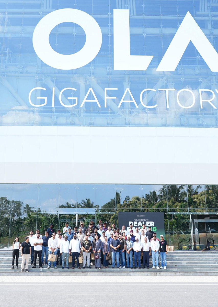 bhash's tweet photo. What energy our dealers have! First 150 onboarded and it was amazing to host and interact with them in our factory!

Honoured to partner with them and welcome them to the ever growing Ola family ❤️ https://t.co/IhcHKV6YqL