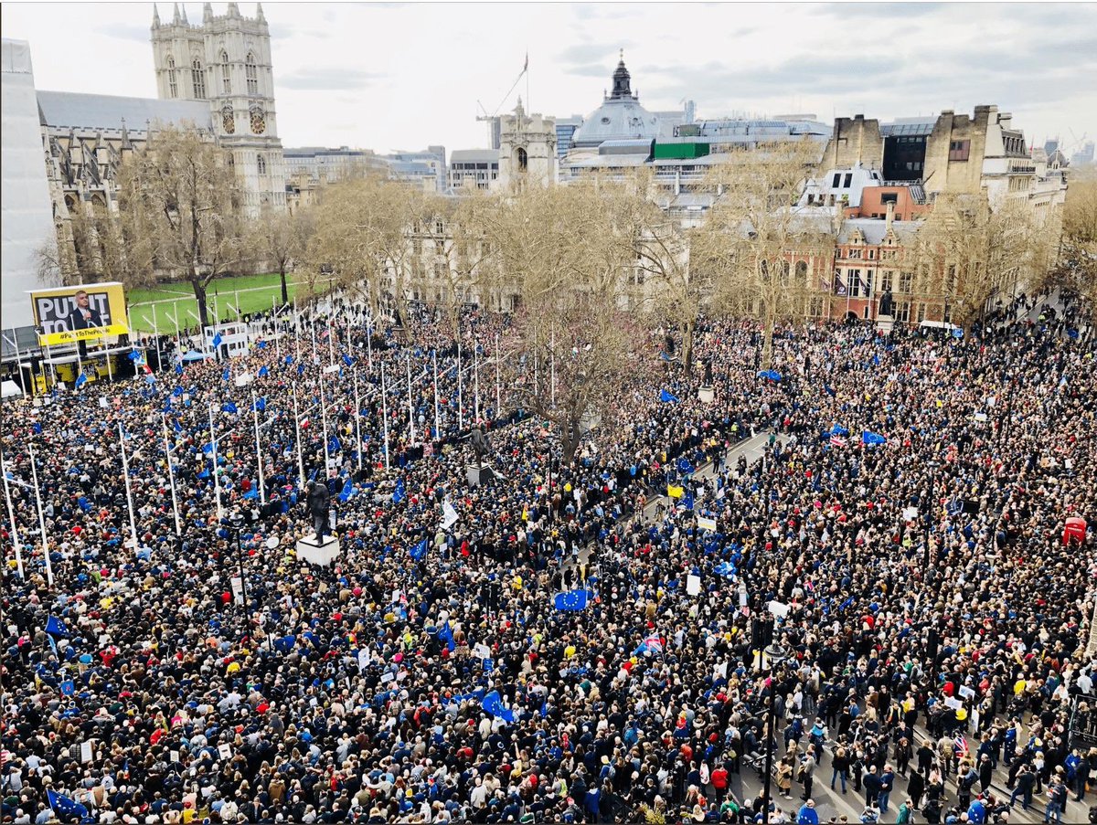 JamesGreyX's tweet photo. @dawndavis54 @SetagWerdup666 I live in London and saw the UTK rally gather in Parliament Square, not even close.  

1st picture, 1 million people in Parliament Square

2nd picture UTK https://t.co/dFbJVMqDgu