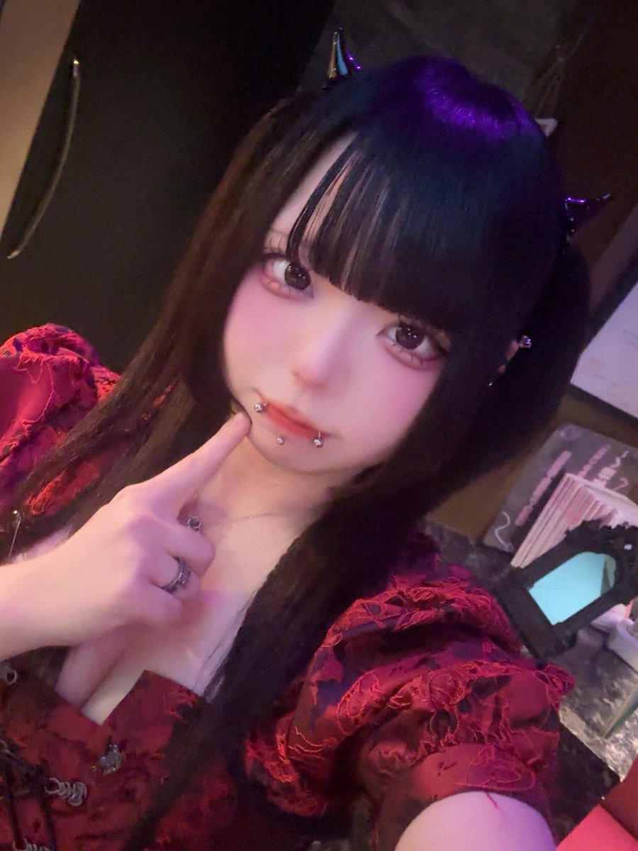 Furan_222's tweet photo. おきゅいん！ラストまでいます❤️‍🩹

#コンカフェ #コンカフェ嬢 #赤羽 #赤羽コンカフェ #自撮り界隈 #地雷 #地雷系 #地雷系女子 https://t.co/9n0OZrF72I