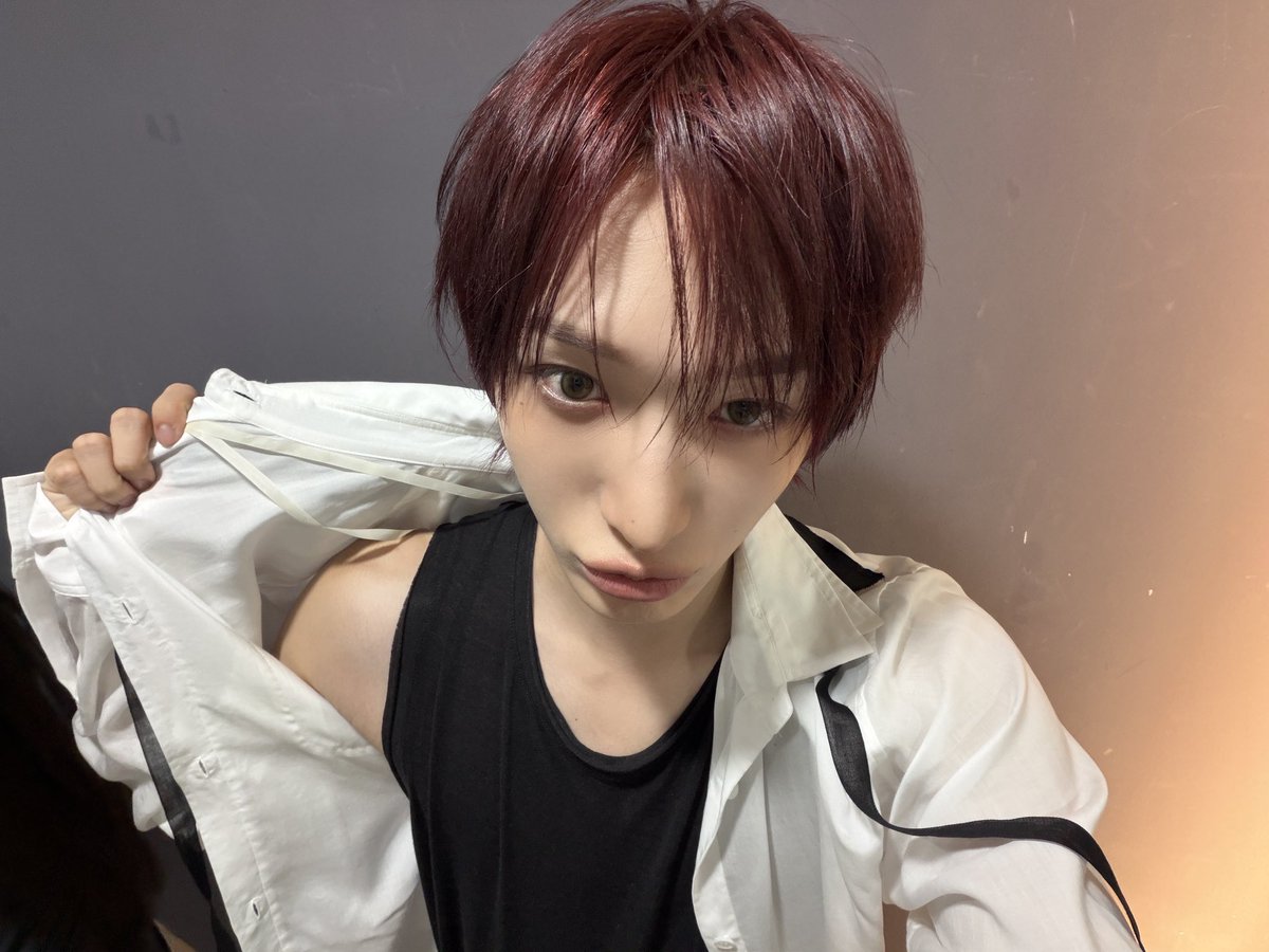 2vdzq's tweet photo. 하짅짜 https://t.co/x2XAkEiZZE