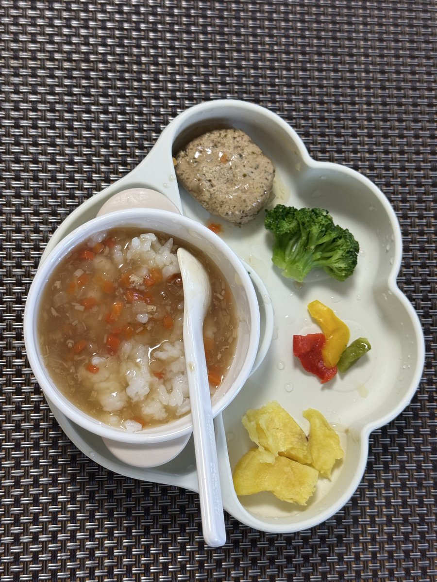 GKifm1's tweet photo. 離乳食 https://t.co/G0XUQt1iJ1