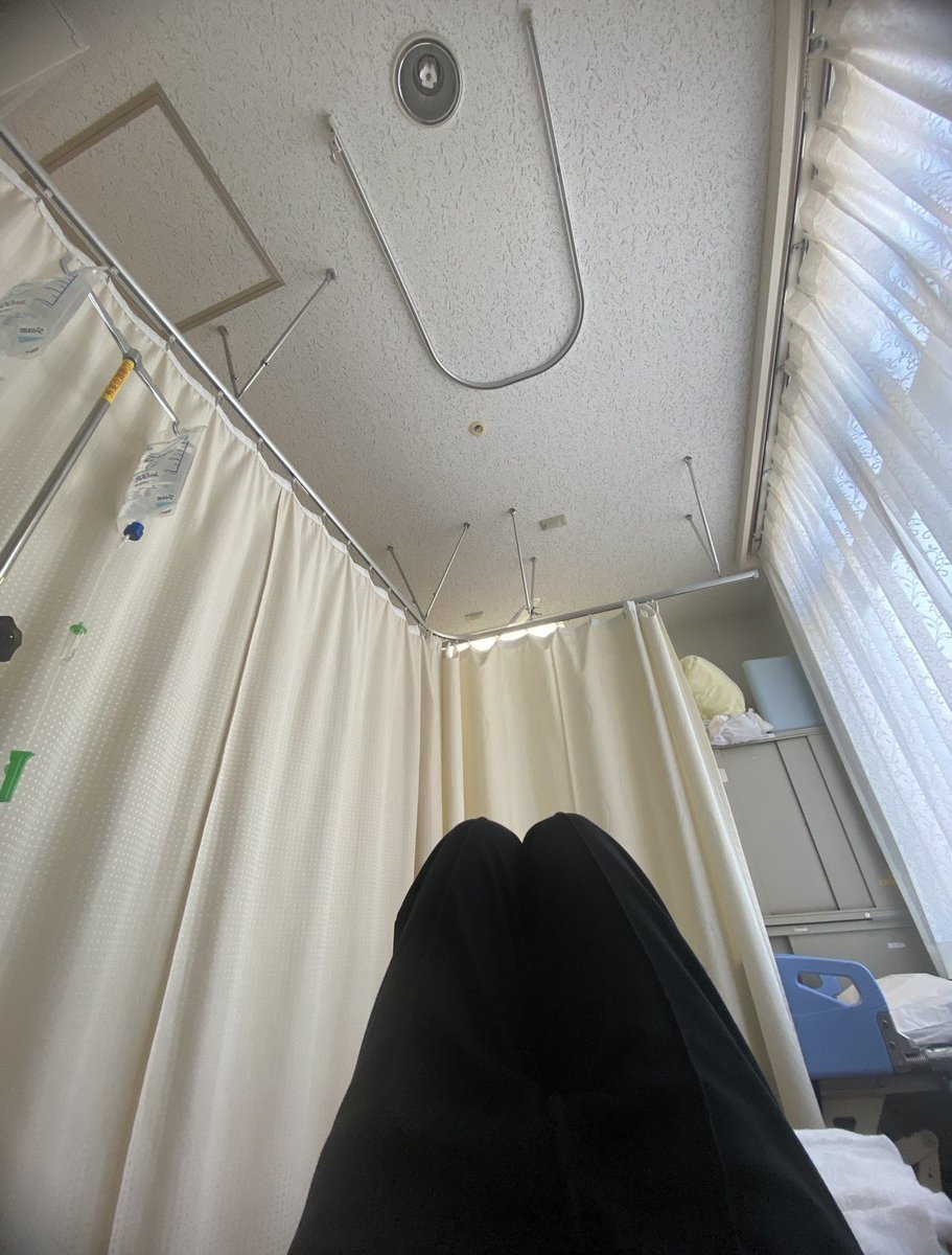 _archama's tweet photo. 拘束6時間ガチキツかったー、明日も病院だるすぎ https://t.co/XD04vQASvo