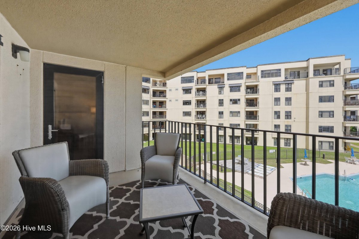 LlewandElaine's tweet photo. Ocean views and direct beach access come with this furnished 2-bed, 2-bath Indian Beach condo. Updated baths, 1,079 sq. ft., pools, hot tubs and more. $449,900 🌊 https://t.co/RWVZ4kF8rl #NCRealEstate #BeachCondo https://t.co/GTP2ReP3l4