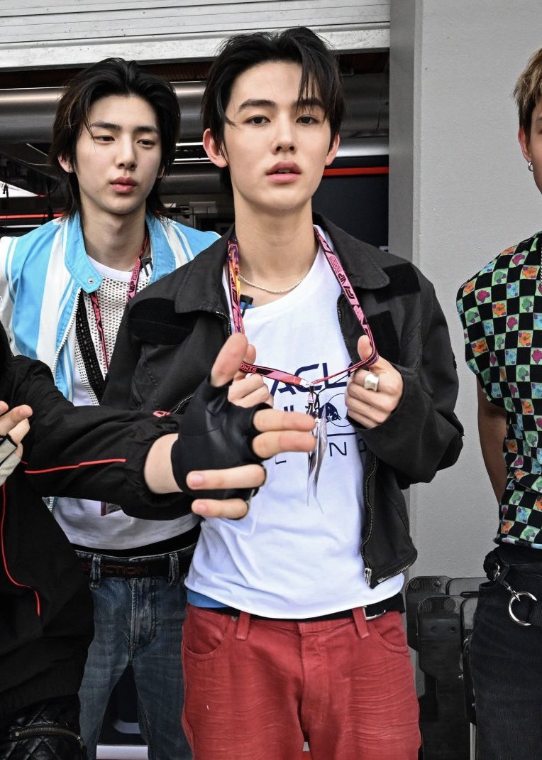 seonghyeonpics's tweet photo. EOM LEADS THE GRID

#SEONGHYEONonTRACK
#SEONGHYEON #성현
#CORTIS #코르티스 https://t.co/vUKvIfeqgr