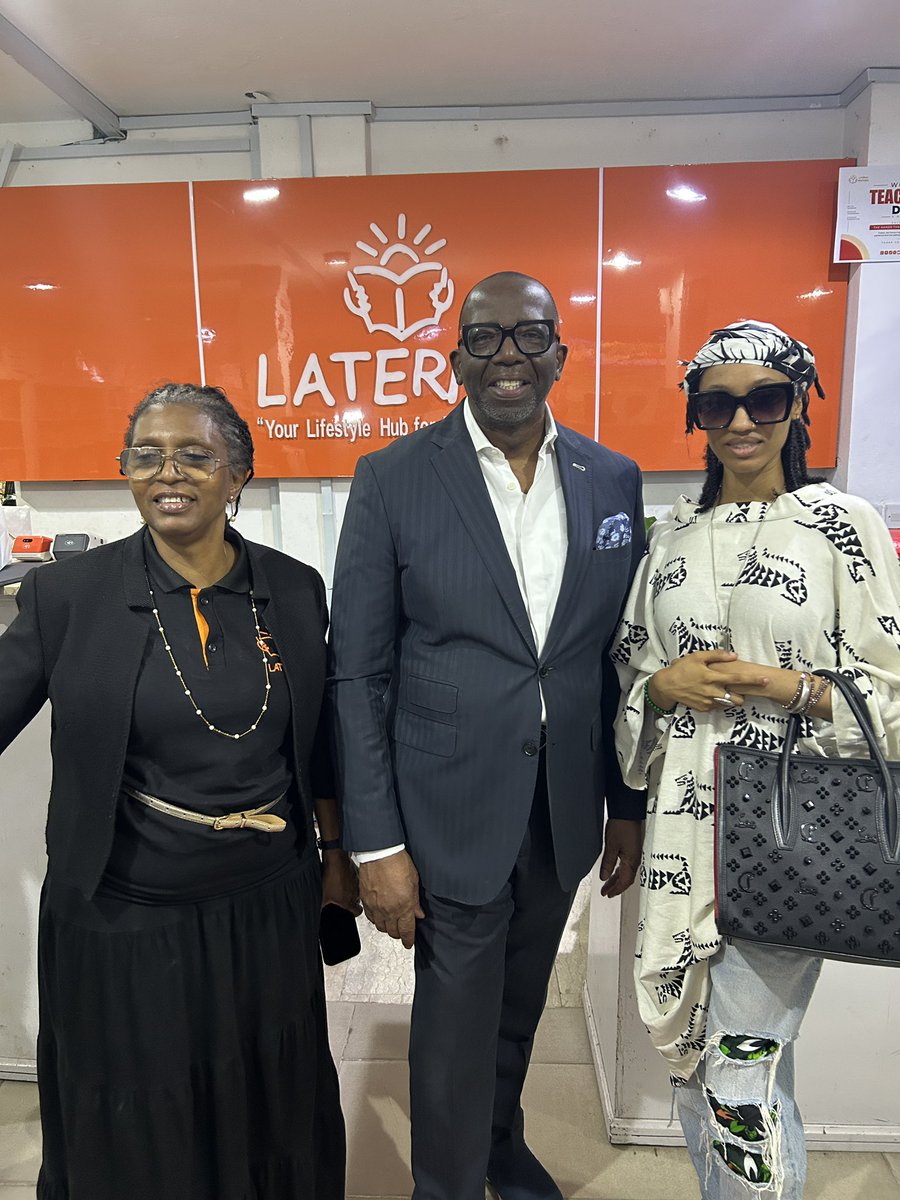 laternabooksng's tweet photo. Look who came to shop with us!✨We had the absolute pleasure of welcoming the beautiful and incredibly talented @aphroDIJA to Laterna. 

Thank you for gracing us with your presence and beautiful energy. We appreciate your visit and cannot wait to welcome you back again soon!📚 

#shoplaterna #dija #laternabooks