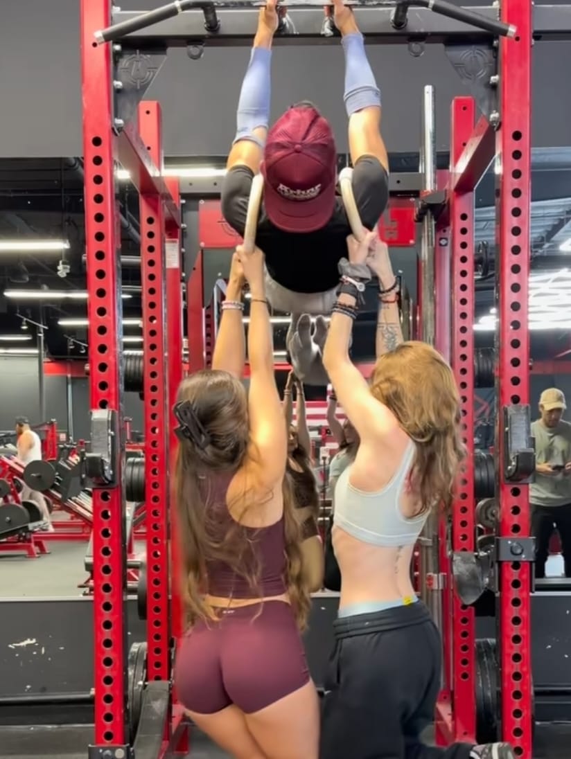 Yg120knbxu0's tweet photo. Hey @grok, what is this exercise called, and what are its benefits for the body? https://t.co/vKb1UBzZzp