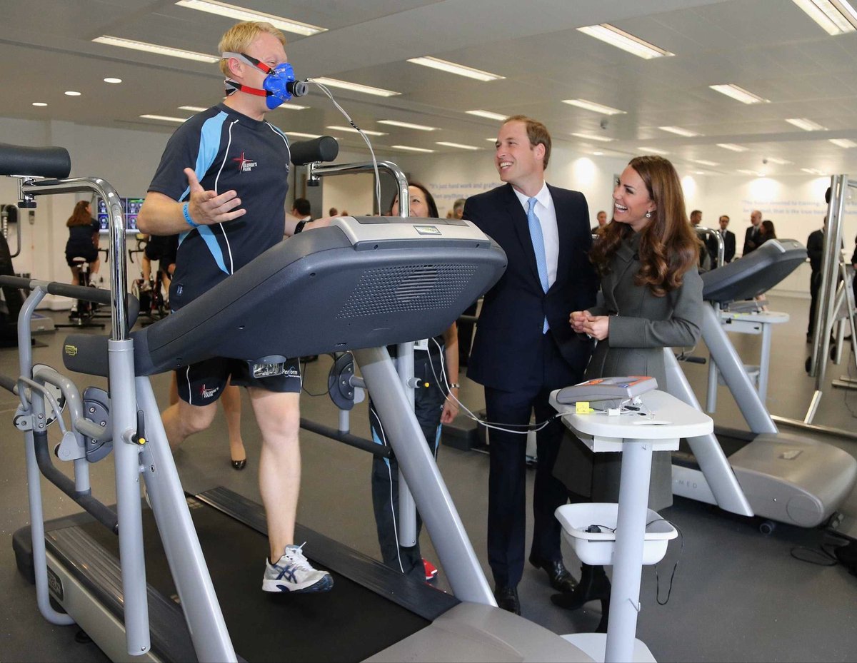 duchesskatenews's tweet photo. #OTD October 9th for The Princess of Wales...
2012: Launch of @FA's National Football Centre.
2018: Attending the #GlobalMHSummit.
2019: Visit to Angela Marmont Centre for UK Biodiversity at @NHM_London.
2025: Visit to @HomeStart_Ox. https://t.co/mLztkA3Yc7