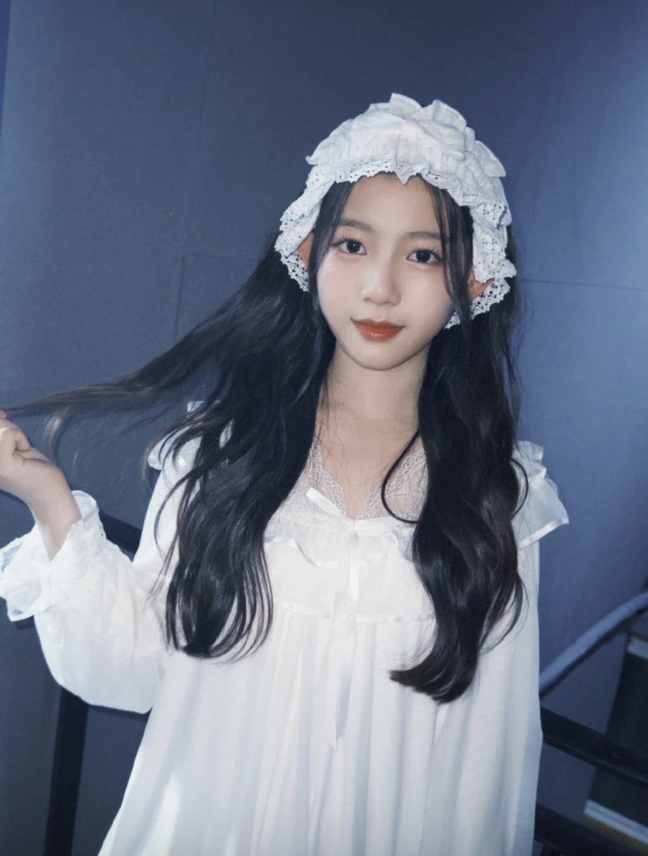 ddoingee2's tweet photo. DELUDED 〰️ ♡♡

#A2O #A2OLITE #MERCI https://t.co/eh47fKUgzD