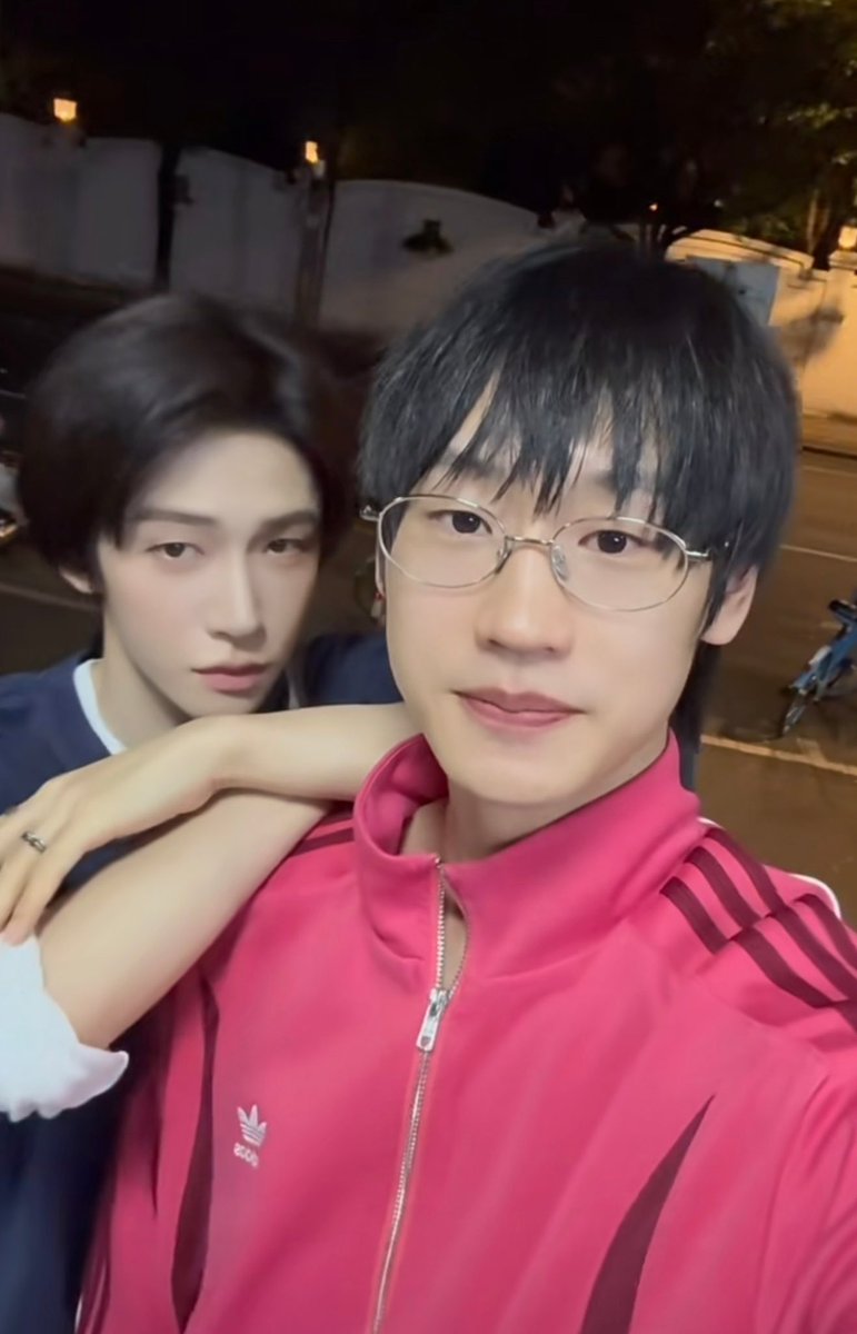 G_Charlie_Liuyu's tweet photo. 20261009  Pick up Xiaoyu from 🔫

#LiuYu #刘宇 #リュウユ
#리우위 #หลิวอวี่ #LưuVũ https://t.co/m3M3x7Cg0W