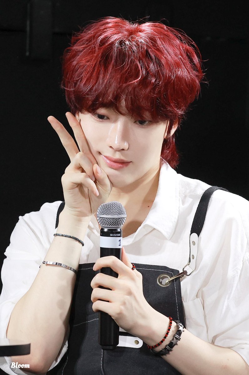 bloom_hs0113's tweet photo. 261009 CAFE EVENT 1부

#유현승 #현승 #YOOHYEONSEUNG #HYEONSEUNG #ユヒョンスン #ヒョンスン https://t.co/TYlDT79rrr