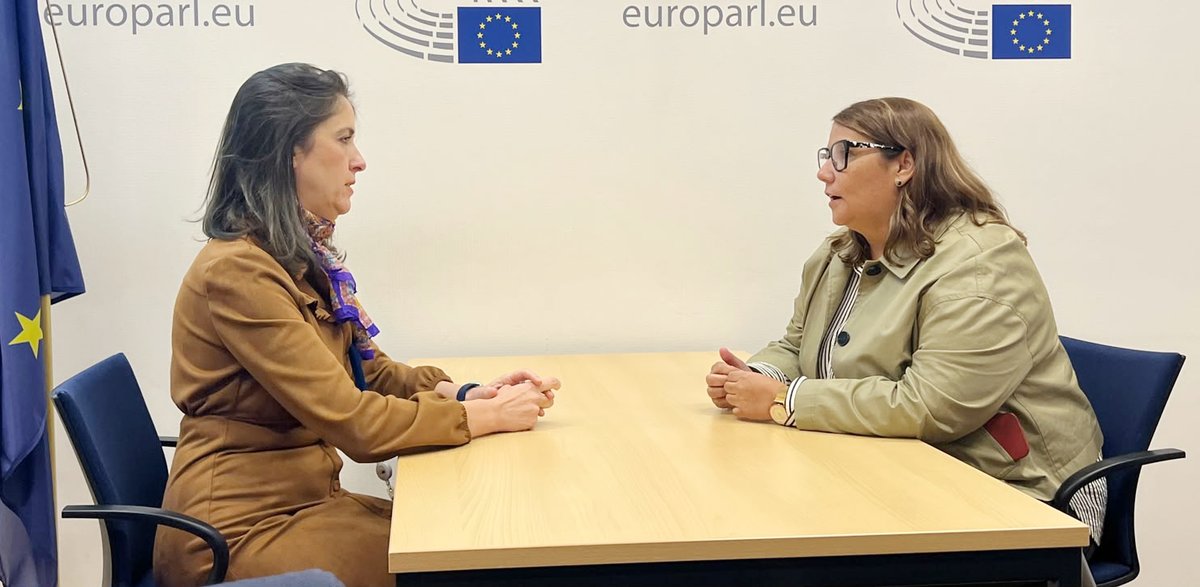 PSOE_talavera's tweet photo. 💧@titaelez traslada a la Comisión Europea la situación del #Tajo medio y advierte: “Europa debe conocer lo que está ocurriendo con el río a su paso por #Talavera”.

👉+Info: https://t.co/ebdHQi6jkf https://t.co/OvJUkc1OnQ