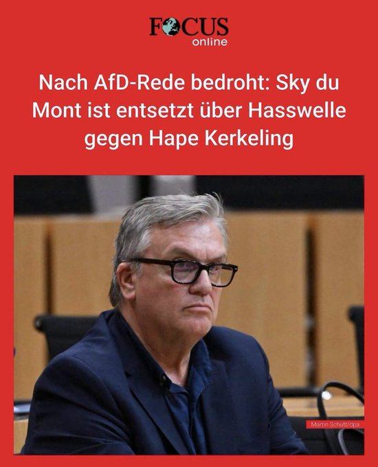 NikithebIocker's tweet photo. Vollkommen lächerlich, wie sich Typen wie Niklas Lotz  u. a.  verhalten.

Er würde wohl nie seine Fans, verurteilen die Kerkeling ins KZ wünschen, wie Sky du Mont u. a. ,oder? https://t.co/KSvqOBoVz7