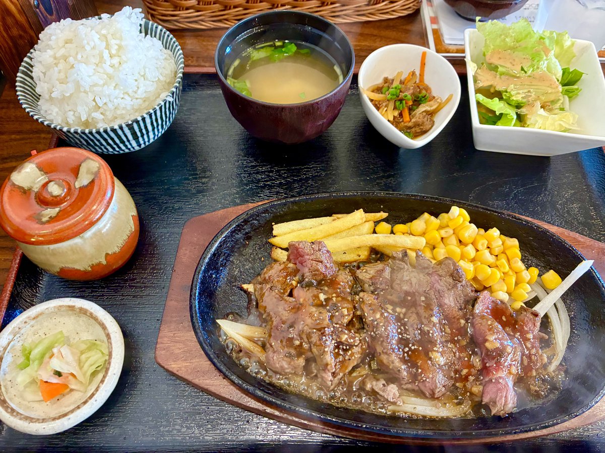 mo_n_pe_chi's tweet photo. 前田亭これで990円！ご飯おかわり無料！！またいく！！！ https://t.co/i91TpJgc2e