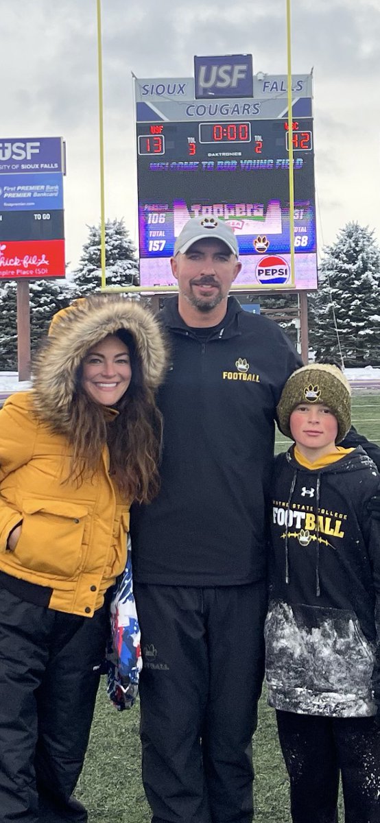 LMasters8's tweet photo. Happy Birthday to the BEST wife, mom, and friend a man could ask for! Us boys are lucky to have you! Love you https://t.co/cBIQZ3k87R