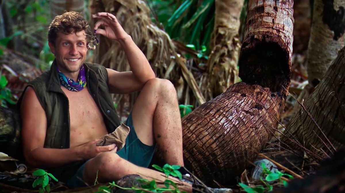 ItsKarin's tweet photo. I am obsessed with this man. Bottom of the tribe. Gets an idol. Gets an advantage clue. Loses it. Accidental mutiny. Ireland-Iowa alliance. Big swinging swing vote. What in the loony toons?!? #Survivor51 https://t.co/kmL9M0jVUy