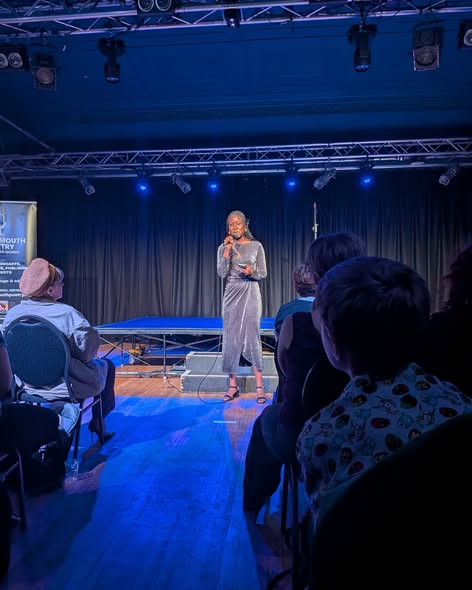 ArkCharter's tweet photo. Moyin has been awarded the esteemed title of Young Poet Laureate for Portsmouth. Judges praised the distinctness of her voice, and whilst comparing all applications to a treasure trove of poetry, they compared reading her entries to ‘finding a diamond amongst the treasure chest.’ https://t.co/0nwp02EMbm