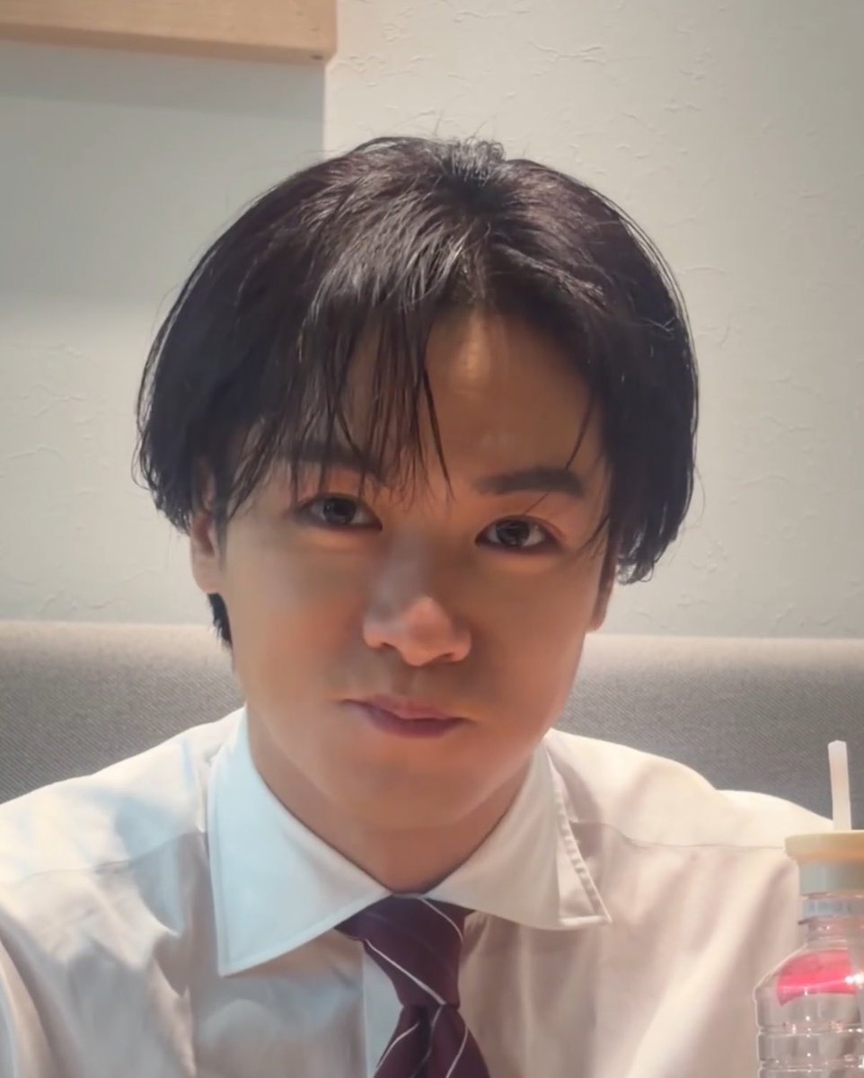 starlight___36's tweet photo. 壱馬さん、復帰直後は髪も長くなっていて美しすぎて直視できないくらいの眩しさだったけど久々にここまで髪短くなって今度は超絶キュートになられて流石に麗しさとかわいさのギャップで風邪ひく https://t.co/bvGRlDTONN