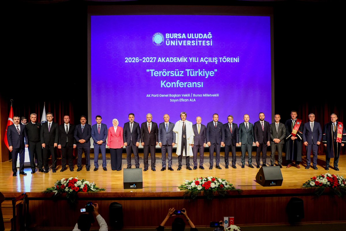 efkanala's tweet photo. Uludağ Üniversitemizin 2026-2027 Akademik Yılı Açılış Töreni’ne katılarak ülkemizin aydınlık geleceği sevgili gençlerimizin heyecanına ortak olurken terörsüz Türkiye ile bölgenin yarınlarımızı nasıl şekillendireceğini ele aldık. 

Bu vesileyle akademik yılın üniversitemiz, kıymetli akademisyenlerimiz, sevgili öğrencilerimiz ve şehrimiz için hayırlı ve uğurlu olmasını diliyorum.