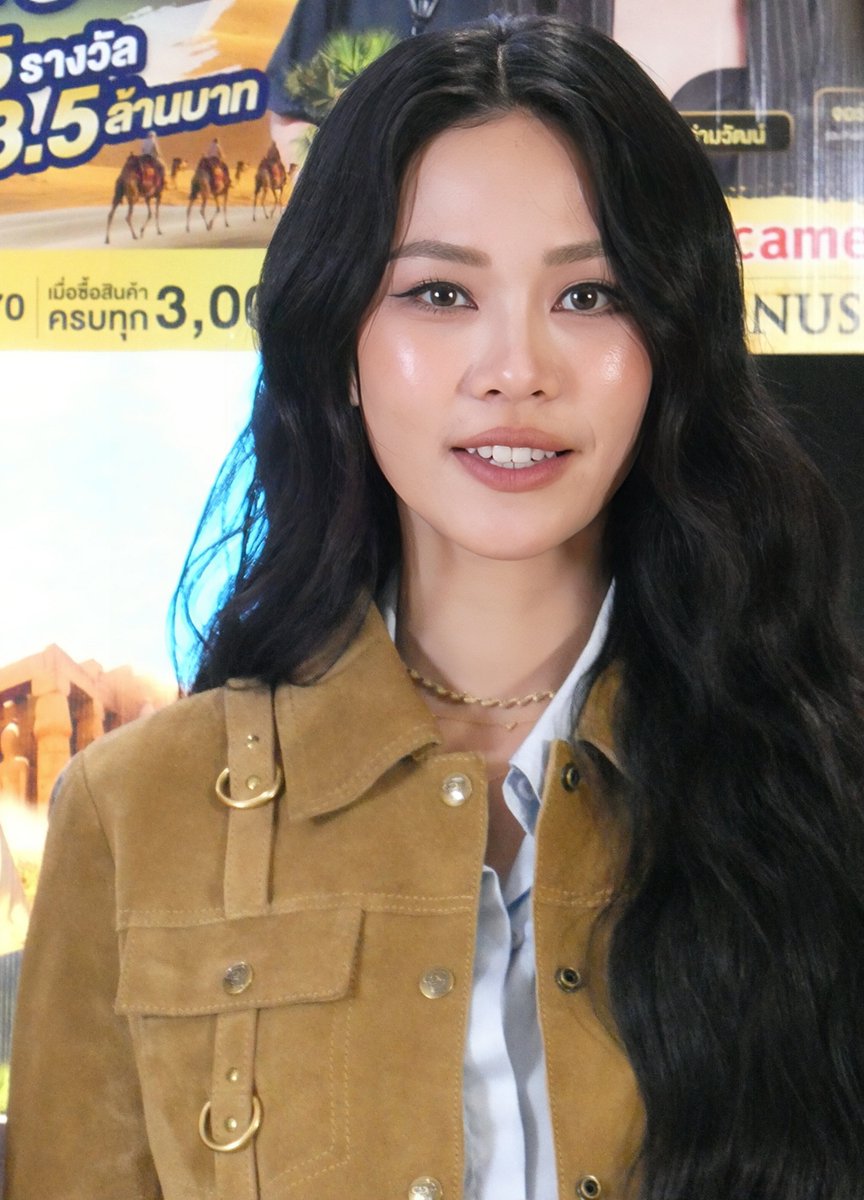Forever_LLKORM's tweet photo. เพิ่งทำรูปเสร็จ เหลืออีกเยอะเลยยยยสวยกระแทกจิตทอมรักบิ๊นท์อีหลี ~~~

BIG CAMERA WITH BINT SIREETHORN 2026
#BIGcameraXBINT https://t.co/HVERYLHuDA