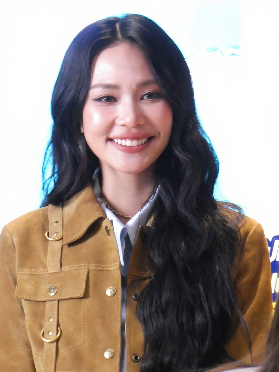 Forever_LLKORM's tweet photo. เพิ่งทำรูปเสร็จ เหลืออีกเยอะเลยยยยสวยกระแทกจิตทอมรักบิ๊นท์อีหลี ~~~

BIG CAMERA WITH BINT SIREETHORN 2026
#BIGcameraXBINT https://t.co/HVERYLHuDA