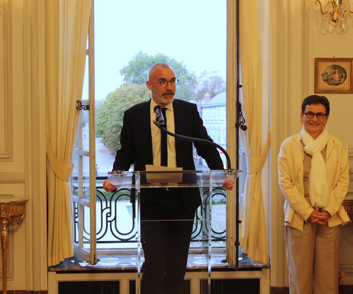 Image de Préfet de la Marne - #Distinctions I Les Palmes académiques à l'honneur dans la Marne 🇫🇷
Le préfet Romain Royet et Suz