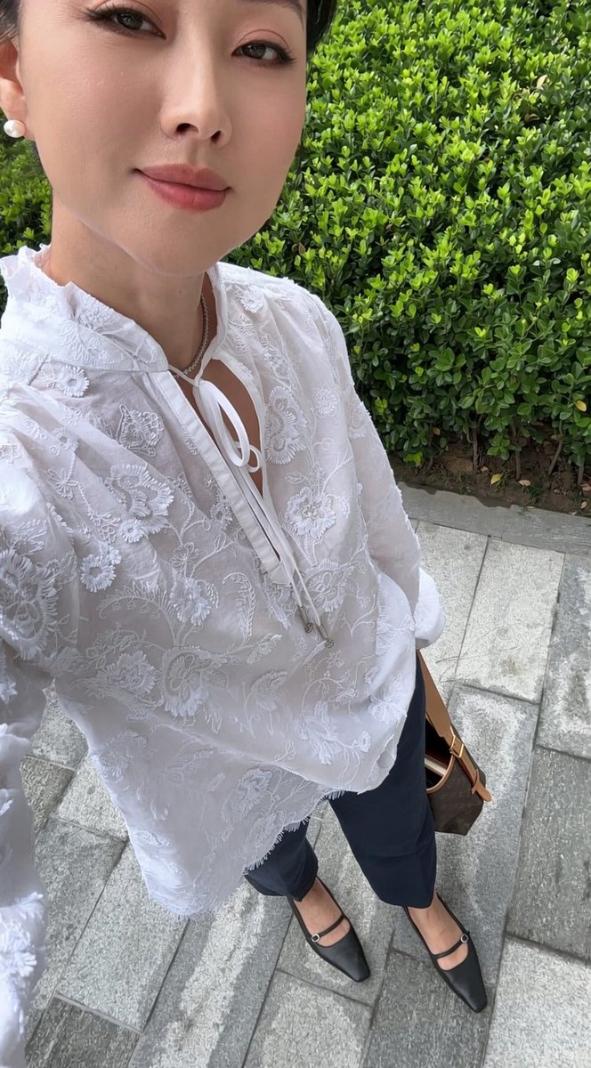 so____oo3351's tweet photo. 周末终于有点自己的时间了，比起热闹的聚会，还是更想和一个聊得来的人见面。有人有空吗？ https://t.co/A45nn054zJ
