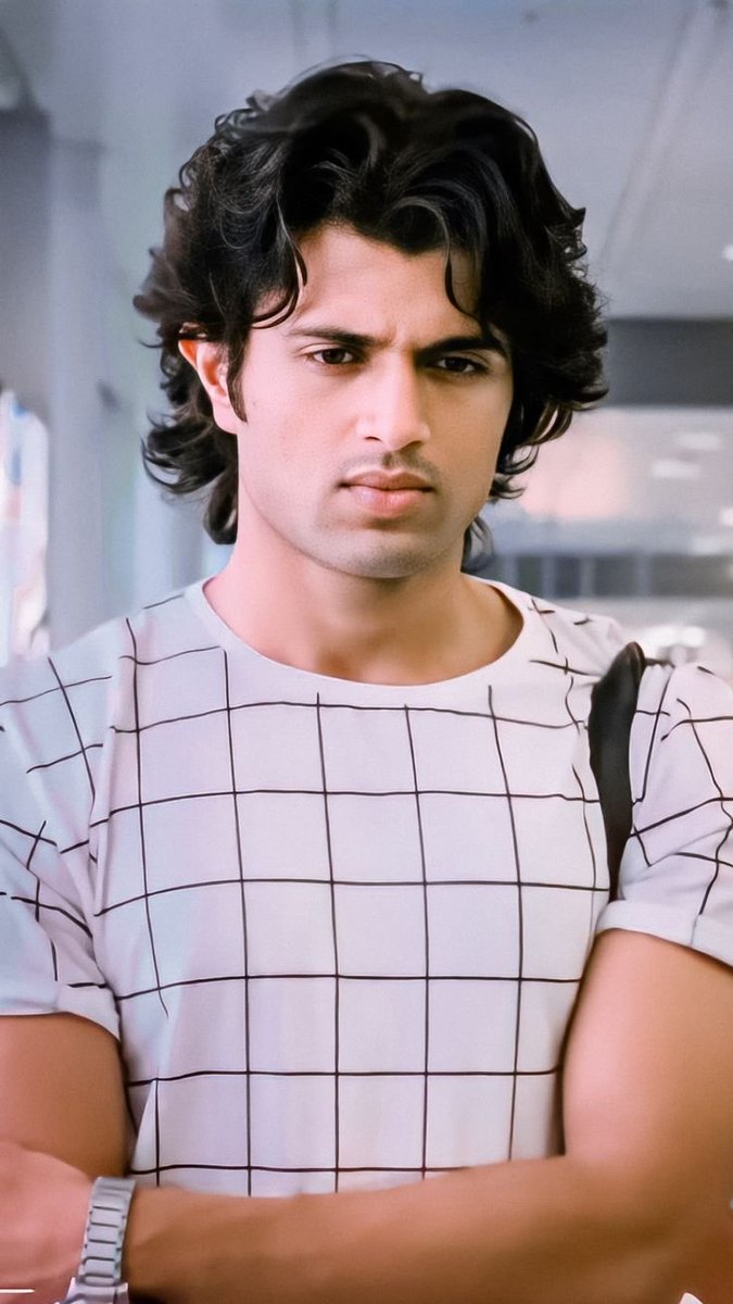 podili42081's tweet photo. @RRrockyraya @therwdygirl em ra  kannada erripuka mee yash gadi ni without beard pic petra yerripoka https://t.co/FhoScBzLWc