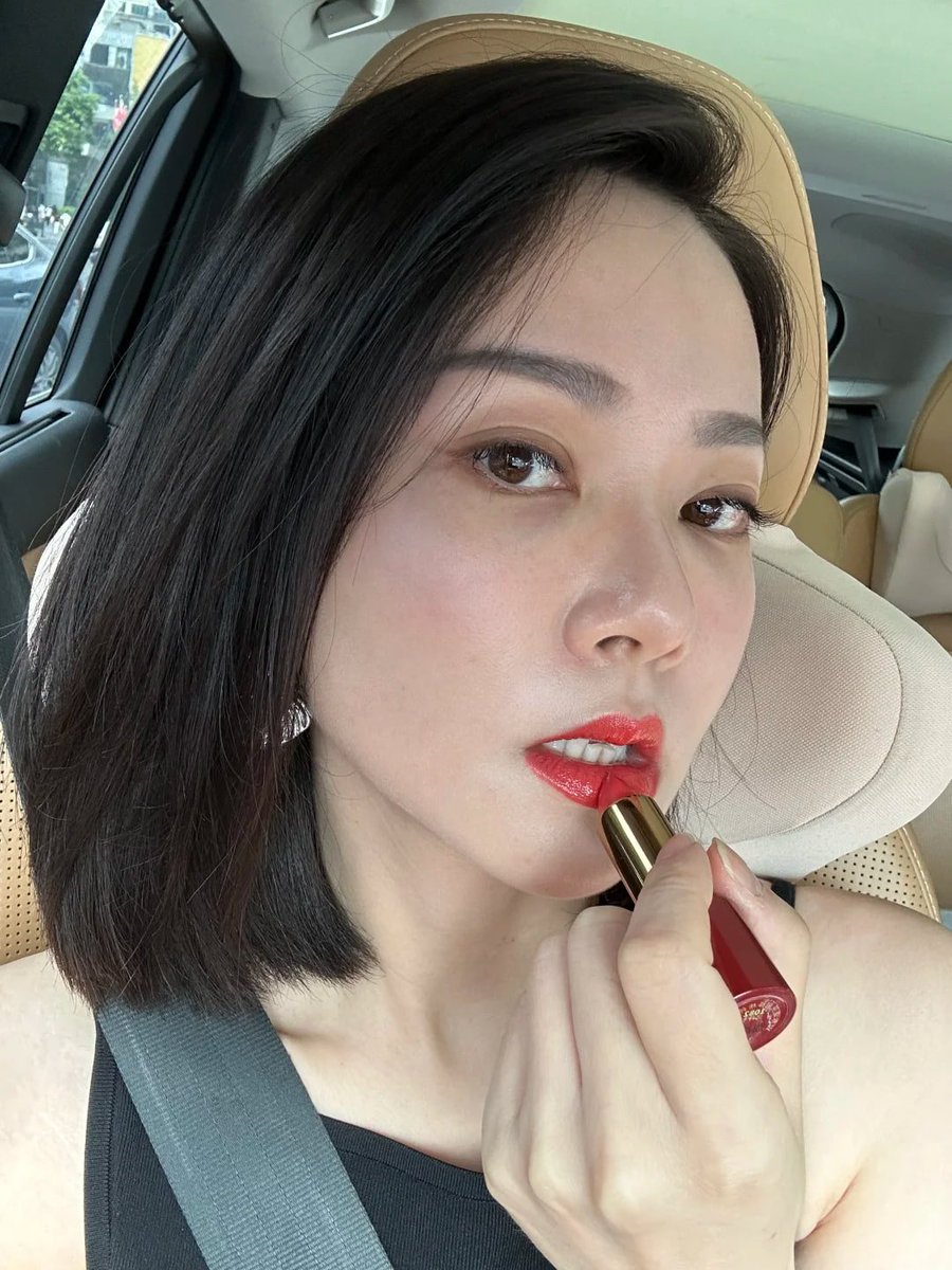Luciaavinuesa's tweet photo. 周末的意义，大概就是暂时放下工作，去见想见的人。如果你也刚好有空，可以来找我聊聊 https://t.co/7sWTmqVwbX