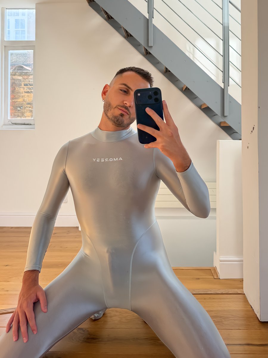 WM992_'s tweet photo. Worship it. Or are you just going to stare? https://t.co/78LfmNmfkE