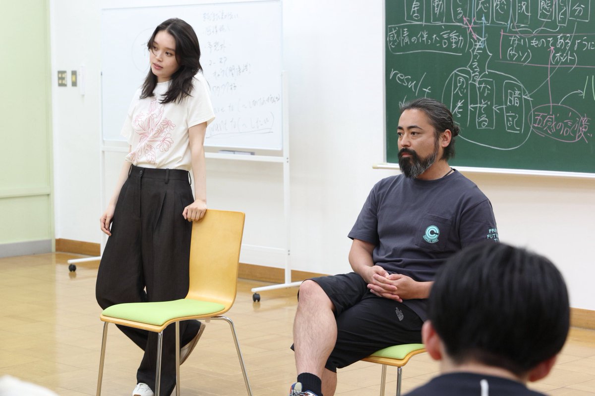 theopencall_pj's tweet photo. ⟣ 𝘌𝘱𝘪𝘴𝘰𝘥𝘦 𝟤より ⟢

場面写真をお届けꕀ*

今回が初共演！
山田孝之 × 髙石あかりによる
2人芝居いかがでしたか？📖

さらに！
髙石さんは候補者とも演技セッションを✍🏻

様々なことを一気に吸収し
自分たちの芝居に生かしていく候補者の姿
ぜひLeminoでご覧ください！ https://t.co/zG1MYRZ2lp
