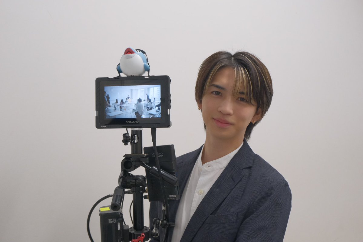 renrubi_mx's tweet photo. ＼📷#恋ルビ2 オフショット🌱／

岩橋さんとイルカ🐬
相馬さんとじょうろ🌿

恋愛ルビの正しいふりかた シーズン2
🏷️𝟐𝟎𝟐𝟔.𝟏𝟎/𝟐𝟗 𝙎𝙏𝘼𝙍𝙏🌱
TOKYO MX(9ch)毎週木曜夜𝟐𝟏:𝟐𝟓🌱

#岩橋玄樹
#相馬理 https://t.co/pxqev9Wg01
