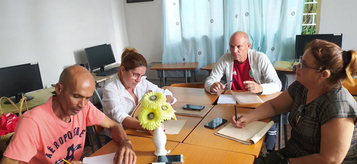 filialmayari's tweet photo. 📢🌲 Reunión metodológica del departamento de Informática, Filial de Ciencias Médicas #Mayarí. 🌲
👉 El MSc. Yosvanis Cruz Carballosa (@yosvanis3000) impartió un tema metodológico relacionado con la Investigación Científica y la Estadística.
#CubaPorLaVida 🇨🇺 #Fcmay https://t.co/yaDYAuuHA1